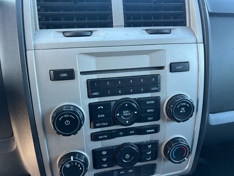 Ford Escape XLT 4WD 2012