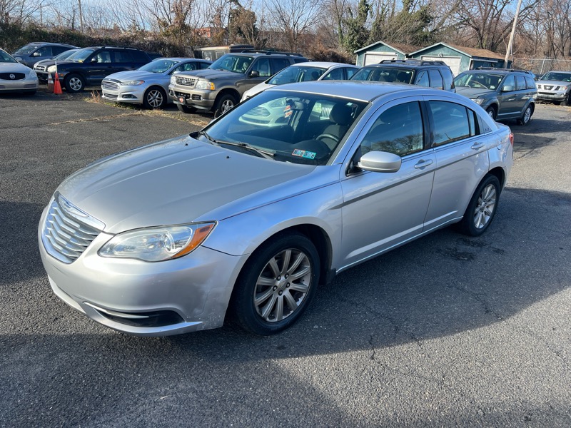 Chrysler 200 Touring 2012