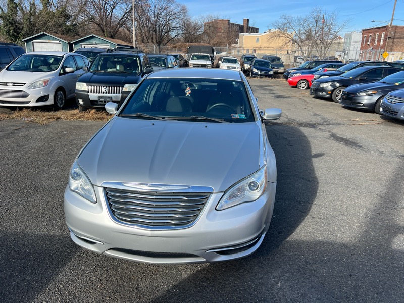 Chrysler 200 Touring 2012