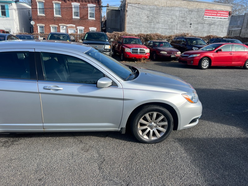 Chrysler 200 Touring 2012