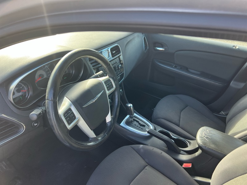 Chrysler 200 Touring 2012