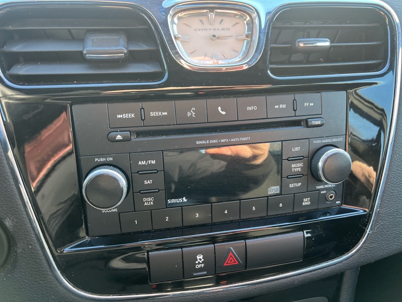 Chrysler 200 Touring 2012