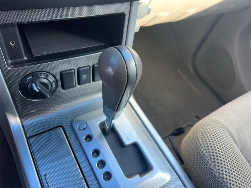 Nissan Pathfinder LE 4WD 2011