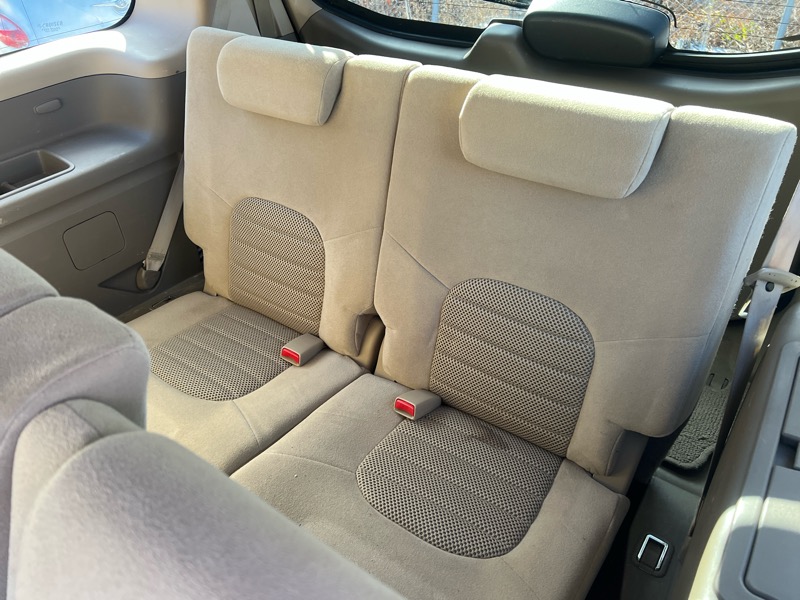 Nissan Pathfinder LE 4WD 2011