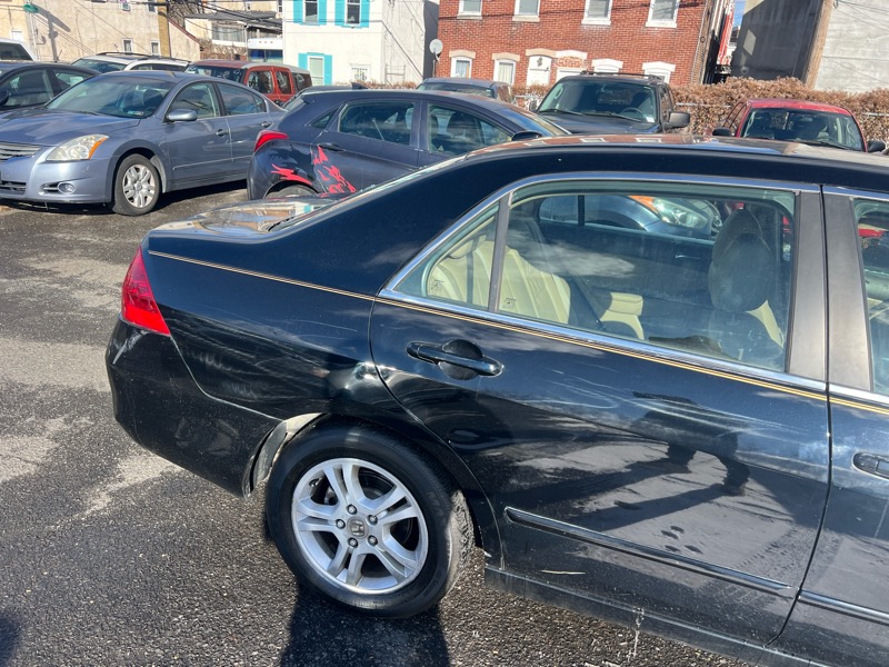 Honda Accord EX Sedan AT w/ Leather and XM Radio 2006