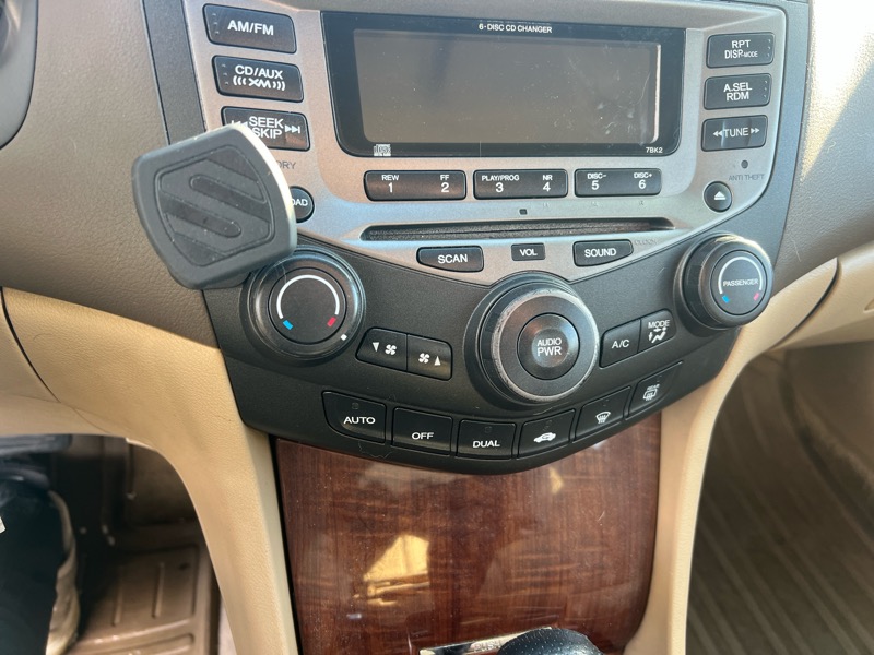 Honda Accord EX Sedan AT w/ Leather and XM Radio 2006