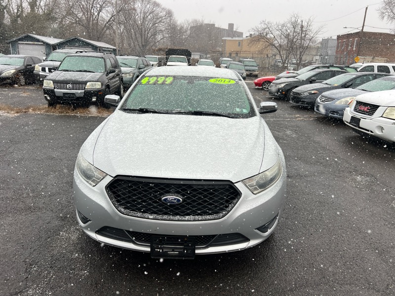 Ford Taurus Limited FWD 2014