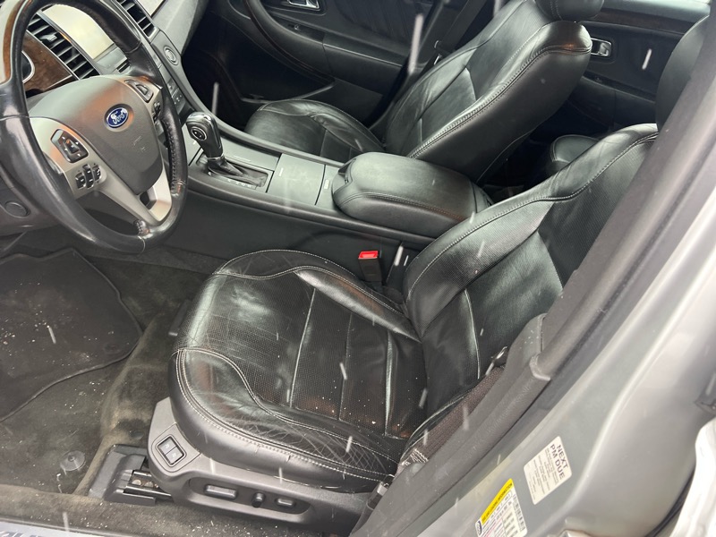 Ford Taurus Limited FWD 2014