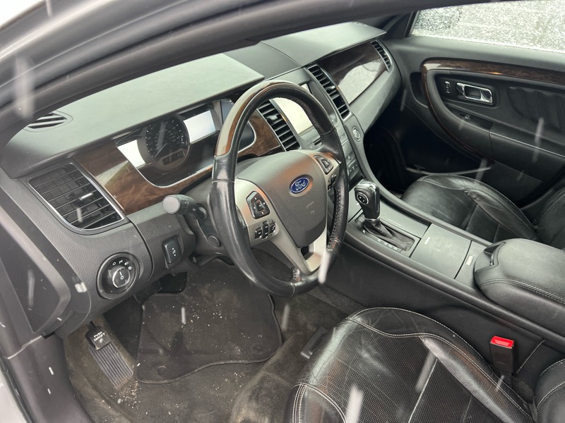 Ford Taurus Limited FWD 2014