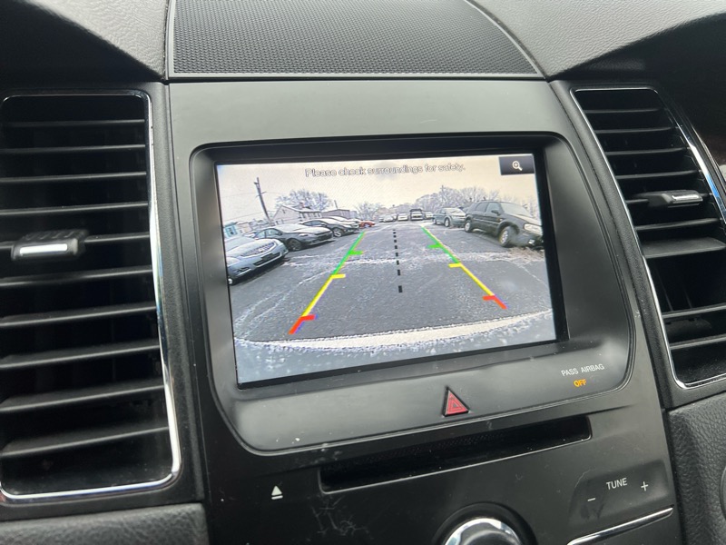 Ford Taurus Limited FWD 2014