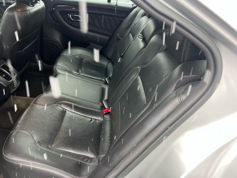 Ford Taurus Limited FWD 2014