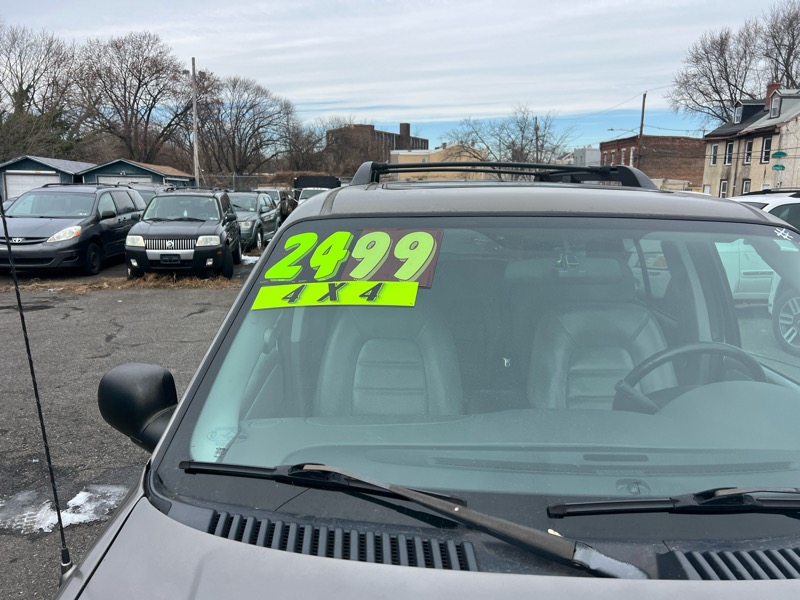 Ford Explorer XLT 4.0L 4WD 2005