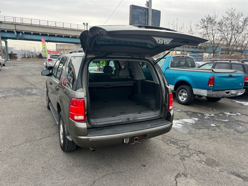 Ford Explorer XLT 4.0L 4WD 2005