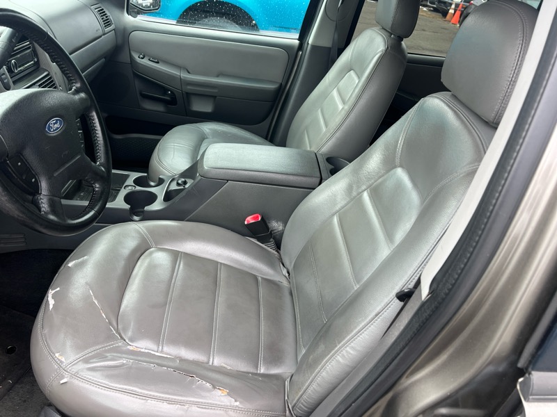 Ford Explorer XLT 4.0L 4WD 2005