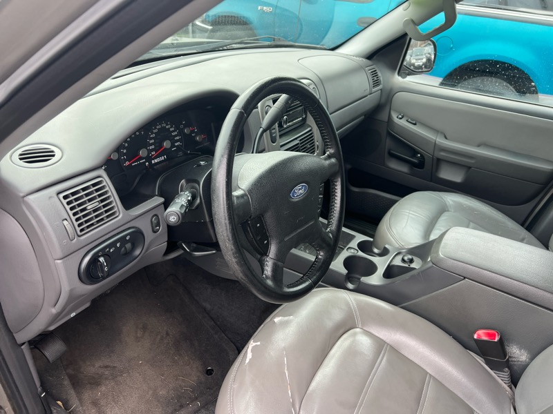 Ford Explorer XLT 4.0L 4WD 2005