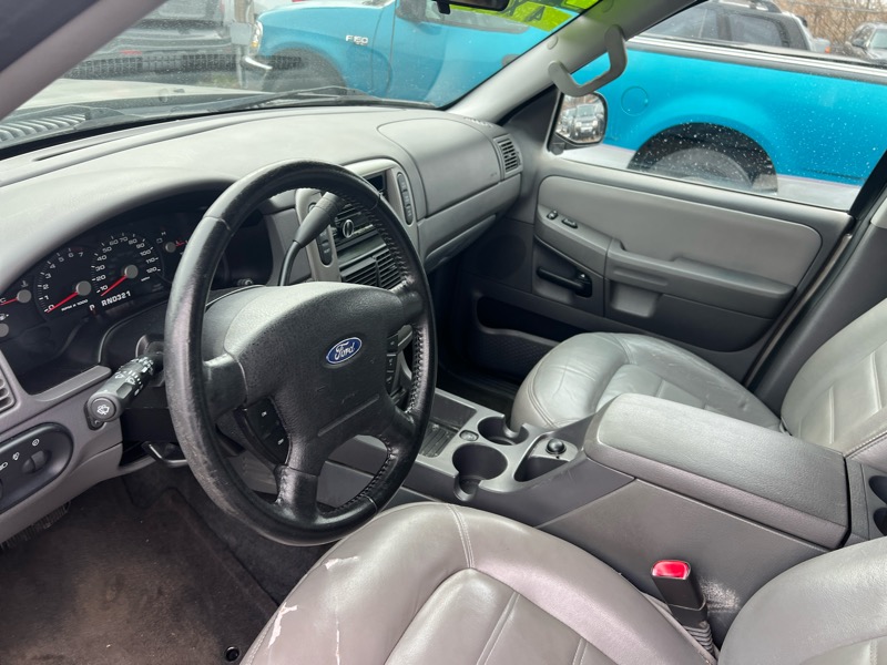 Ford Explorer XLT 4.0L 4WD 2005