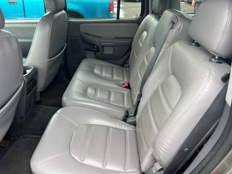 Ford Explorer XLT 4.0L 4WD 2005