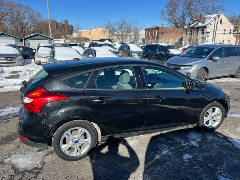 Ford Focus SE Hatch 2014