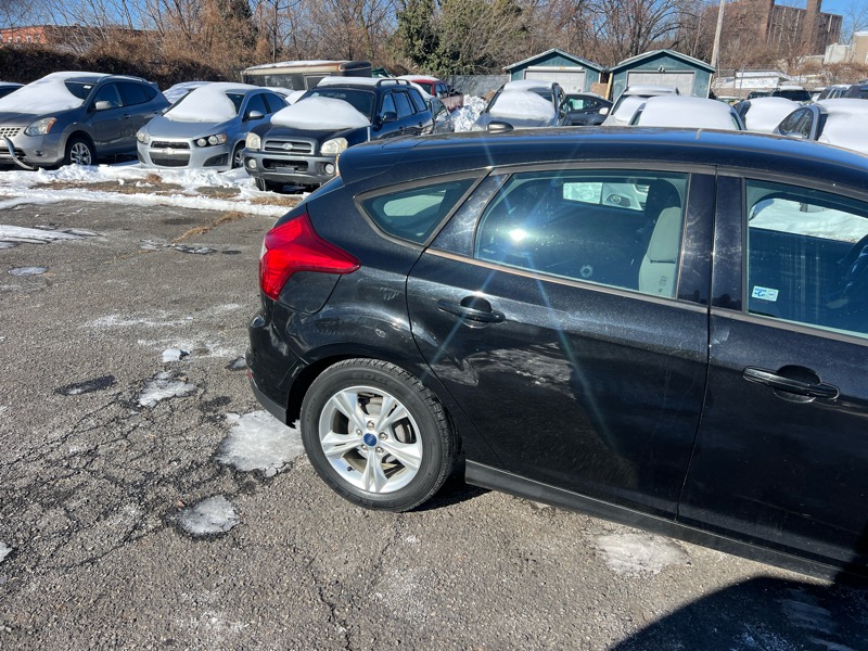 Ford Focus SE Hatch 2014