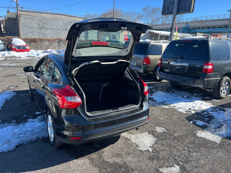 Ford Focus SE Hatch 2014