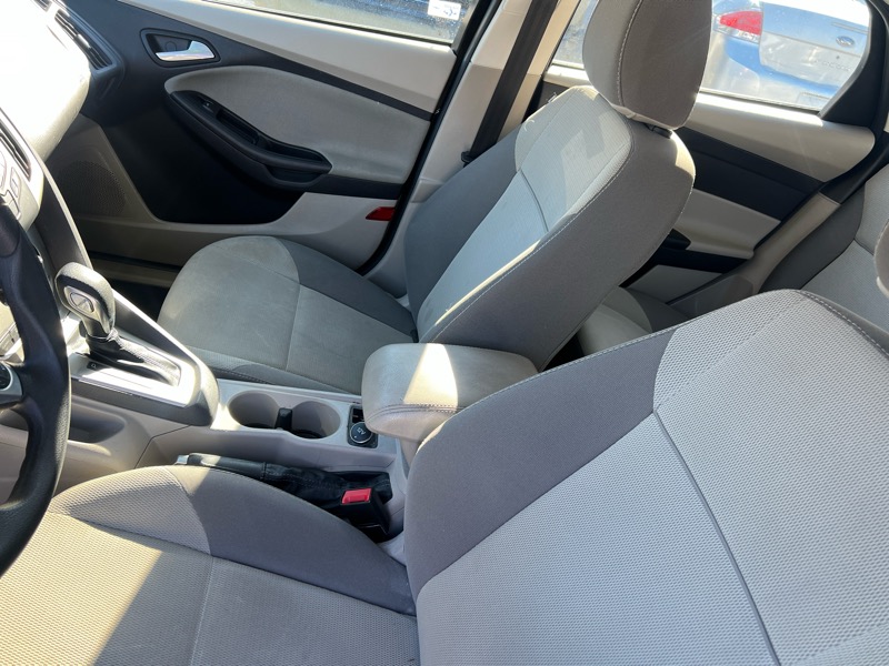 Ford Focus SE Hatch 2014