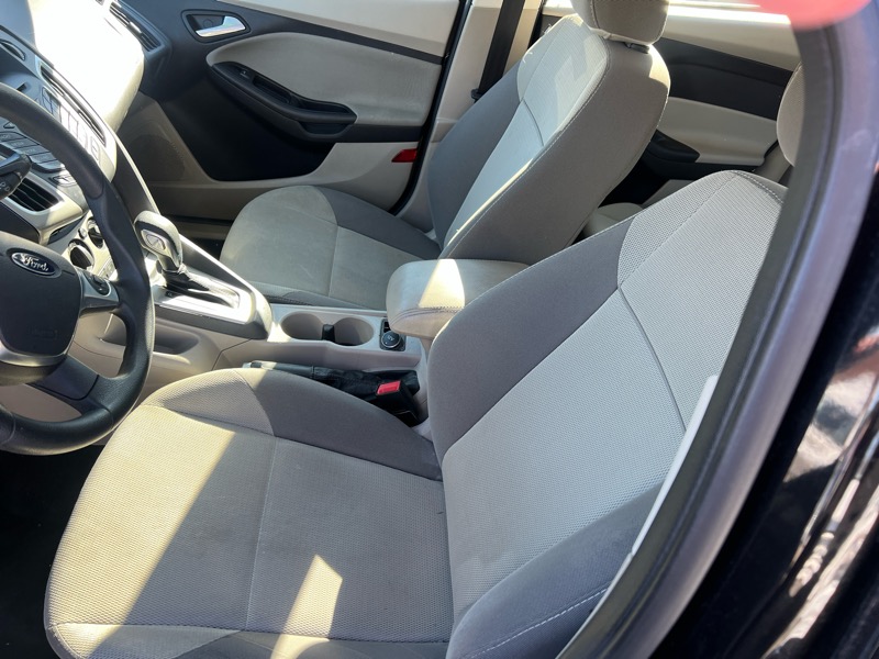 Ford Focus SE Hatch 2014