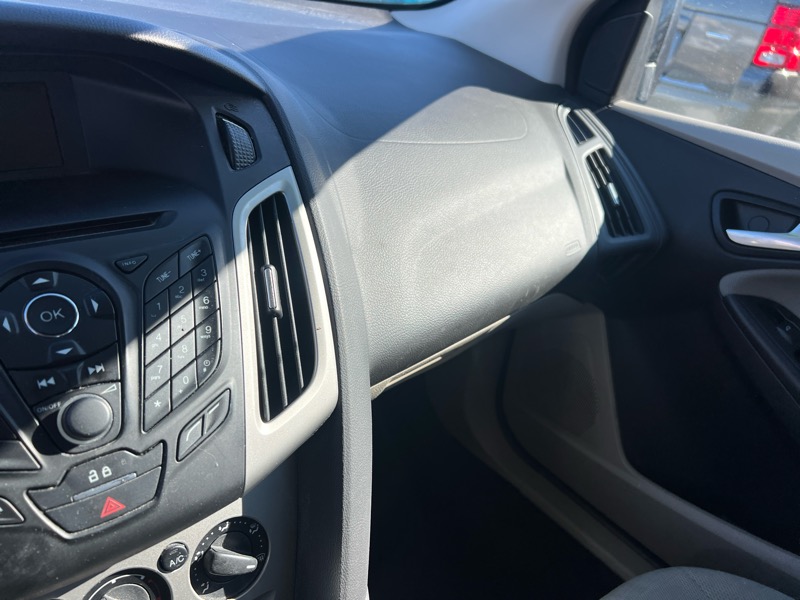 Ford Focus SE Hatch 2014