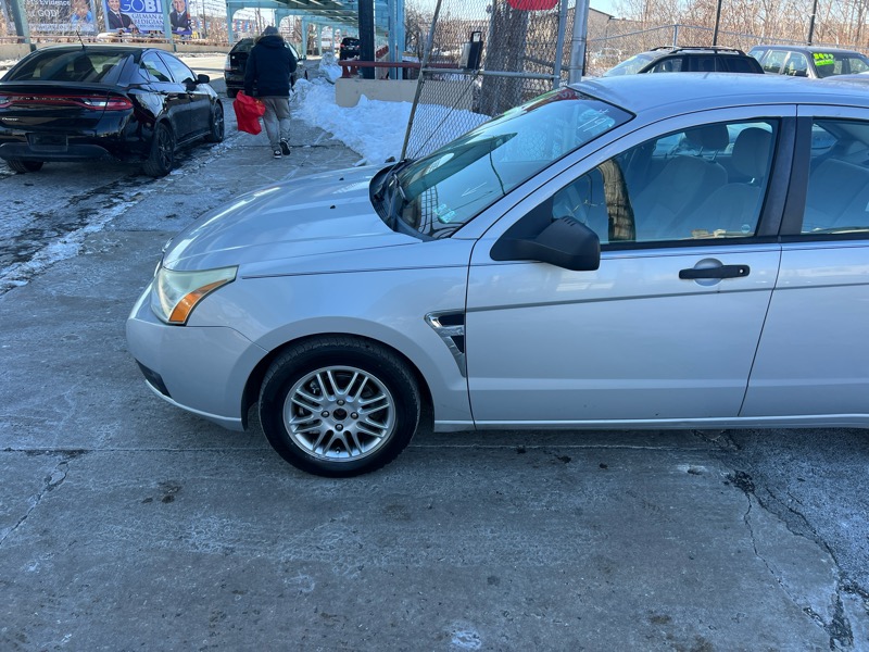 Ford Focus SE Sedan 2008
