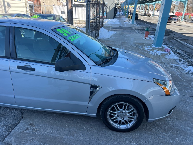 Ford Focus SE Sedan 2008