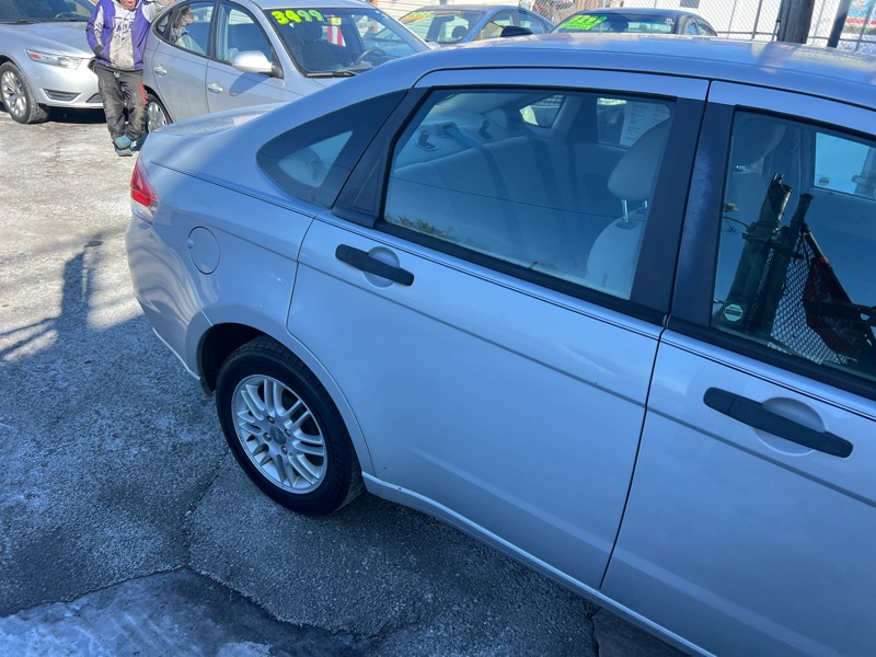 Ford Focus SE Sedan 2008