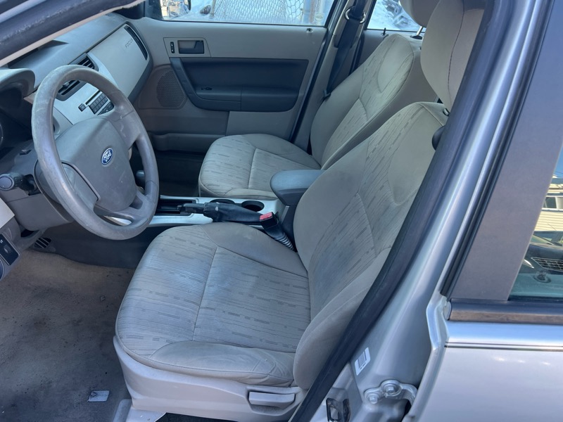 Ford Focus SE Sedan 2008