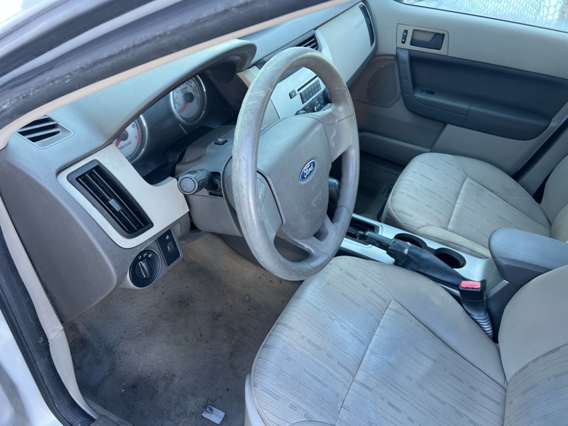 Ford Focus SE Sedan 2008