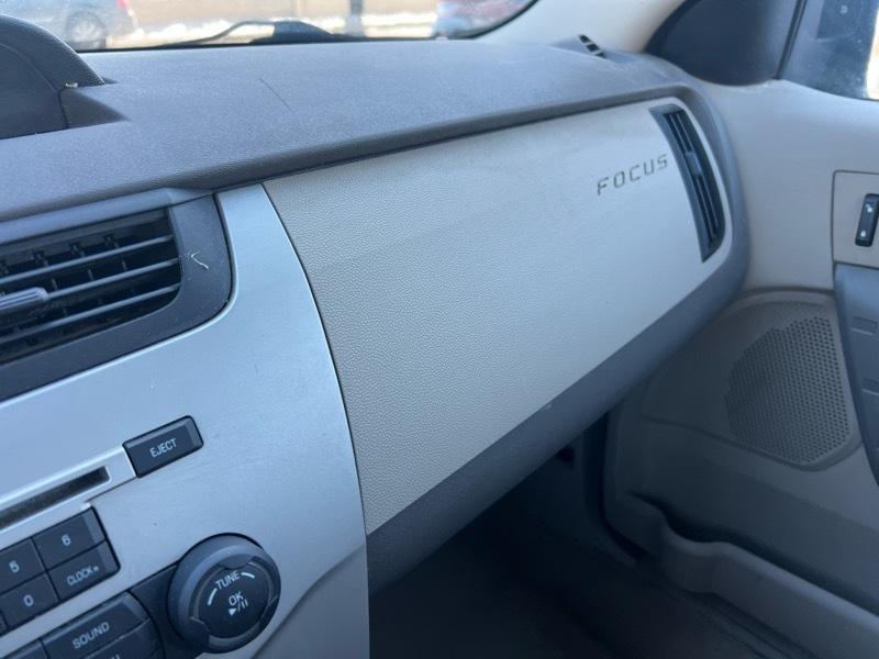 Ford Focus SE Sedan 2008