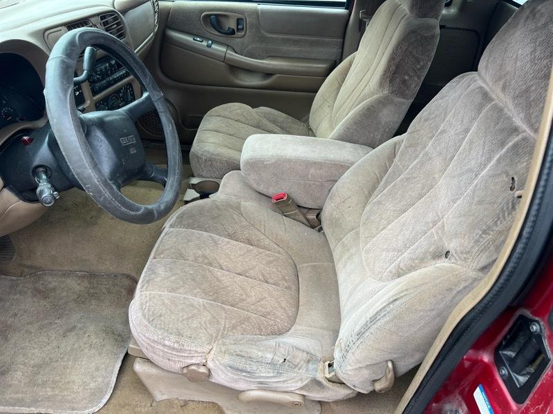 GMC Sonoma SL Ext. Cab Short Bed 2WD 2001