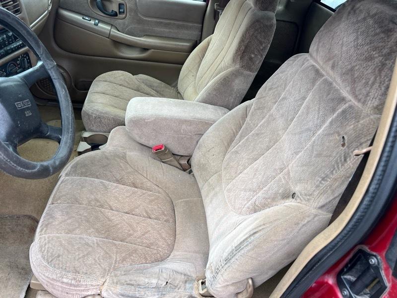 GMC Sonoma SL Ext. Cab Short Bed 2WD 2001