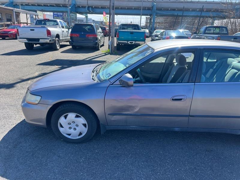 Honda Accord LX V6 sedan 2000