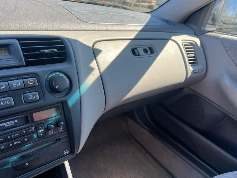 Honda Accord LX V6 sedan 2000