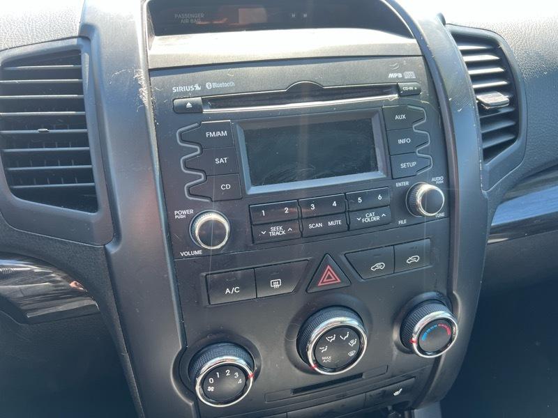 Kia Sorento LX 2WD 2012