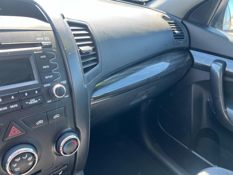 Kia Sorento LX 2WD 2012