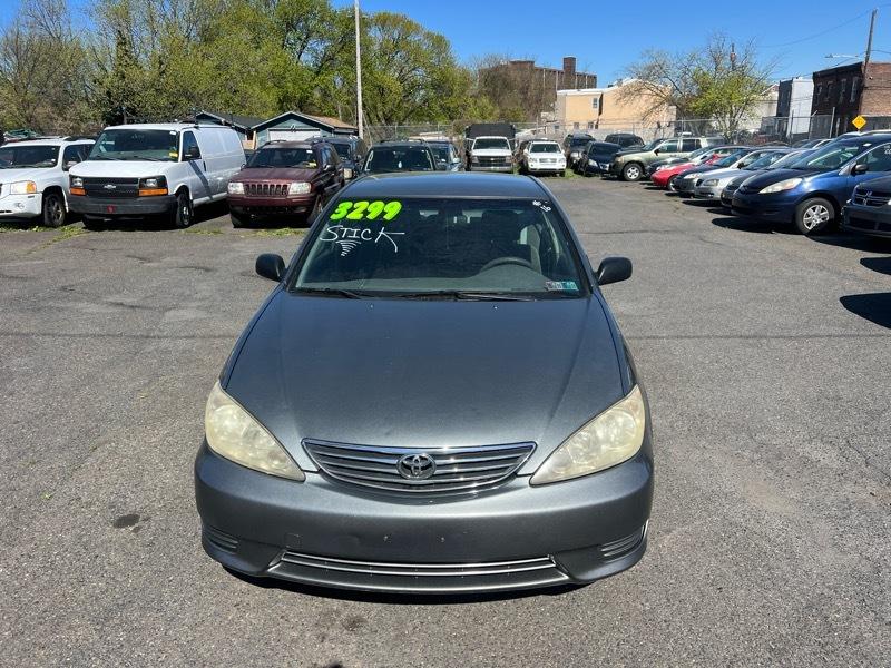 Toyota Camry LE 2005
