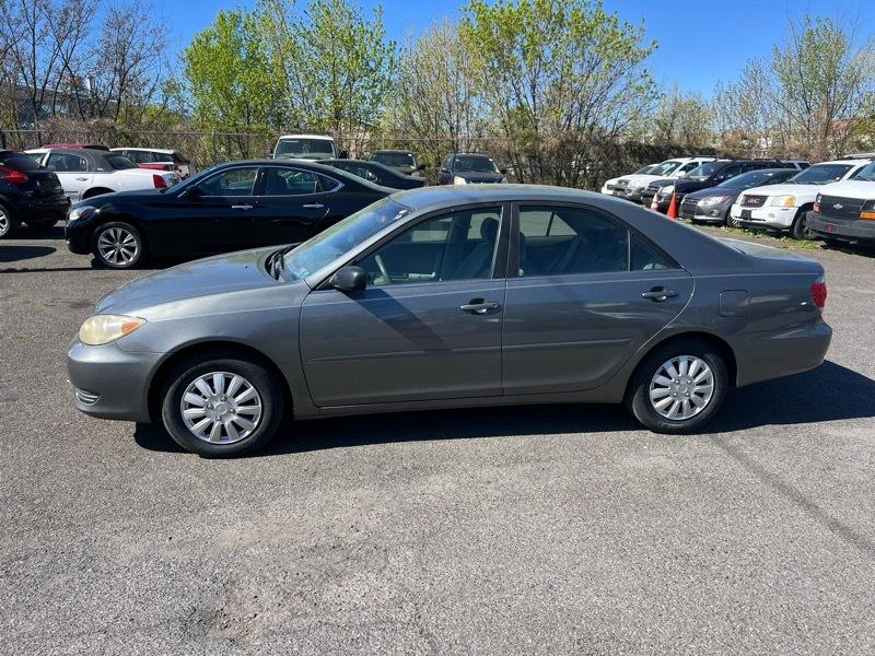 Toyota Camry LE 2005