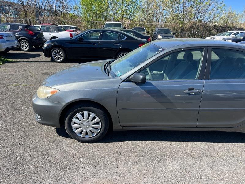 Toyota Camry LE 2005