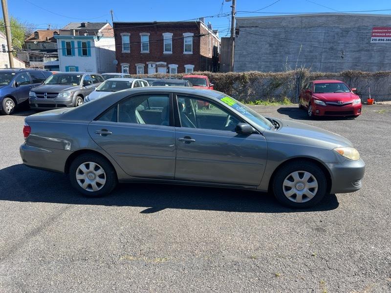 Toyota Camry LE 2005