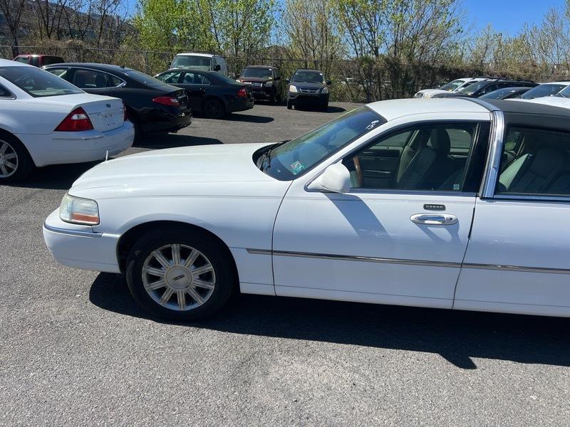 Lincoln Town Car Signature Limited 2009