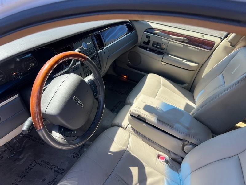 Lincoln Town Car Signature Limited 2009