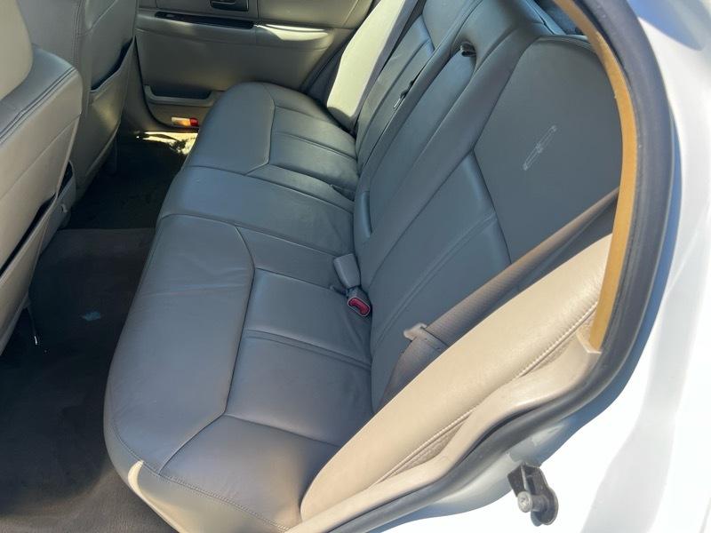 Lincoln Town Car Signature Limited 2009