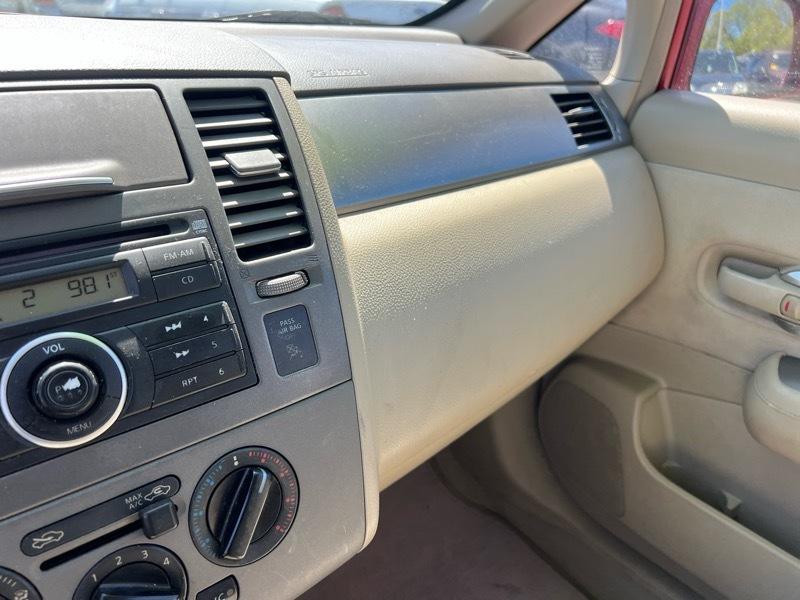 Nissan Versa 1.8 S 2007