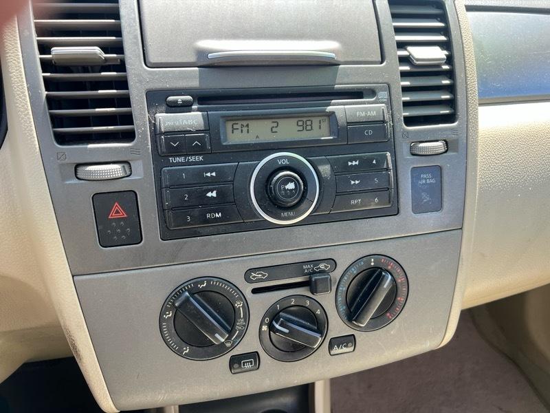 Nissan Versa 1.8 S 2007