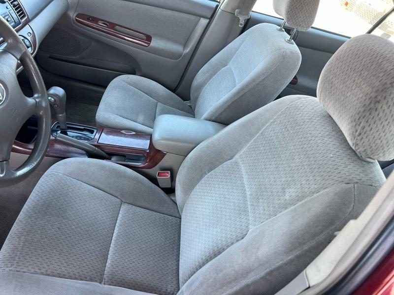Toyota Camry LE V6 2003