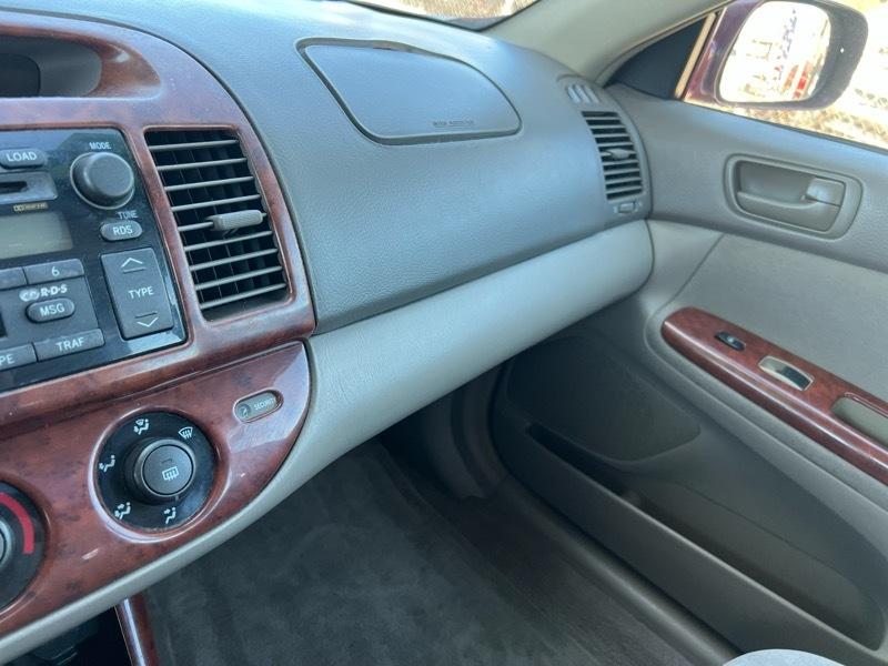 Toyota Camry LE V6 2003